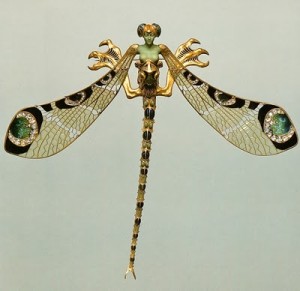 Rene Lalique dragonfly enamel brooch (1898).
