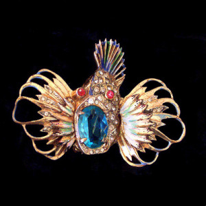 A piece of costume jewelry designed by Adolph Katz, chief designer for CORO, for the spring-summer collection in 1944. 