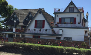 English Cottage ruined by gray and red trim